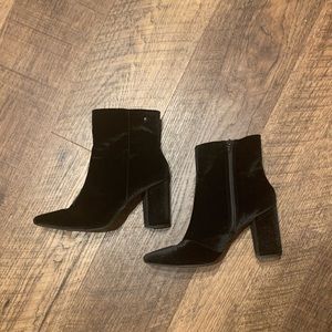 Simply Vera Vera Wang Velvet Booties